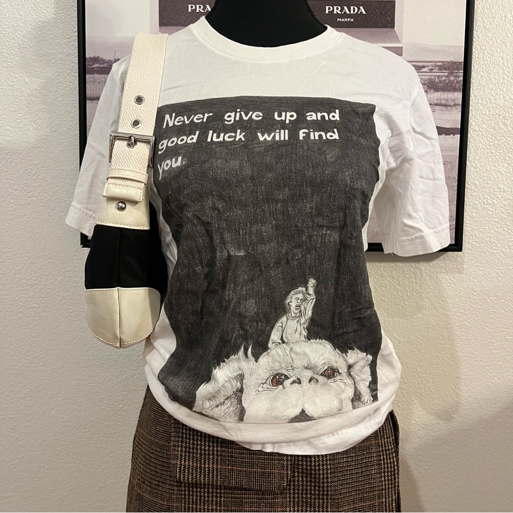 White short sleeve t shirt